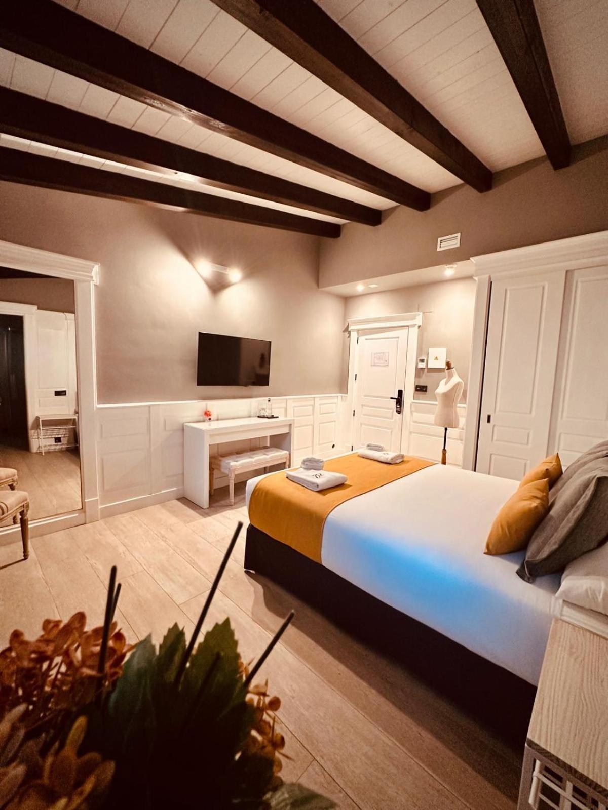 La Quinta Luxury Palace アルヌエロ エクステリア 写真